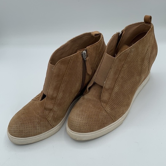 Linea Paolo ankle boots / booties Size 9.5M light wear a few marks by heels - Picture 3 of 10